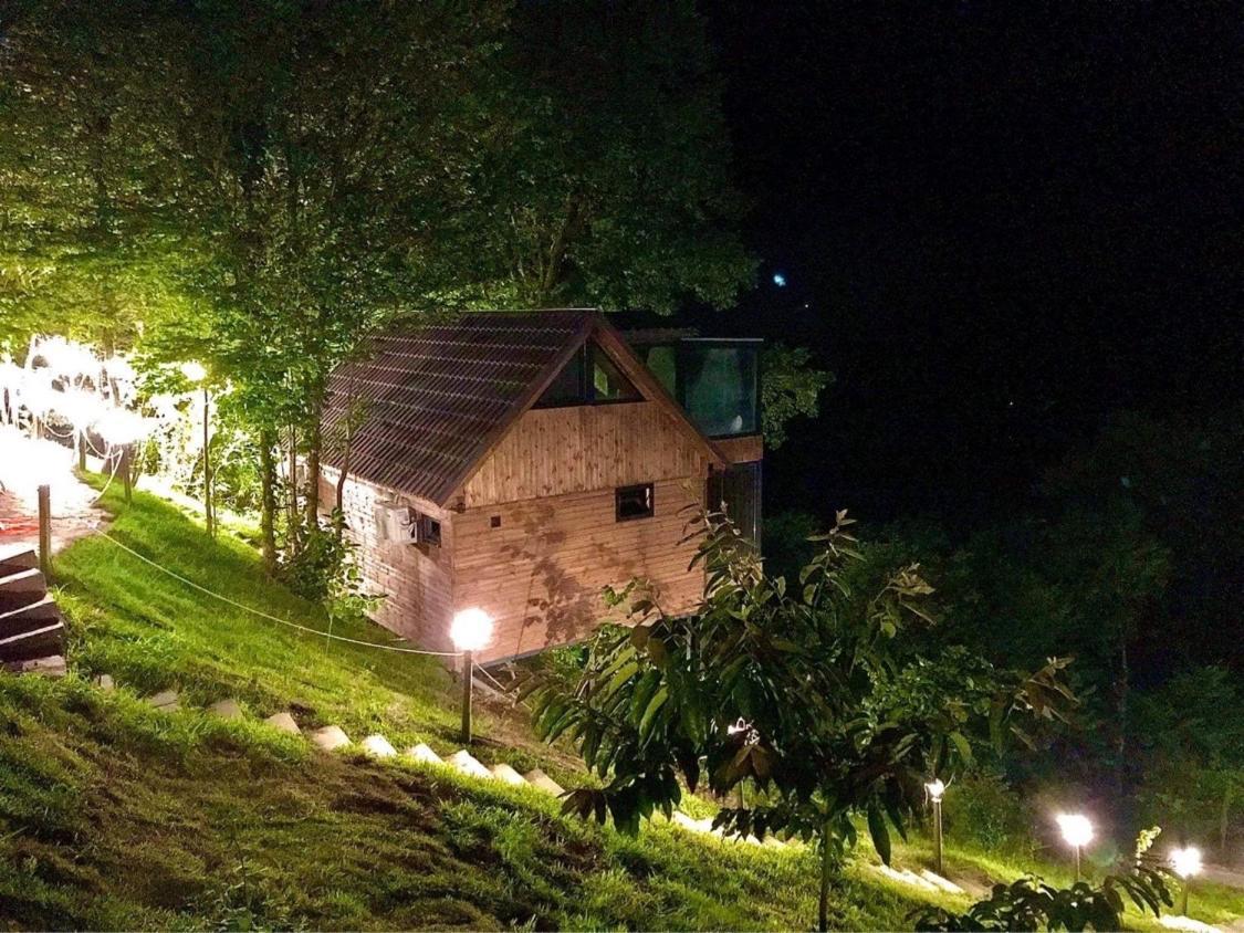 Woodpecker Ვუდფექერი Villa Batumi Esterno foto
