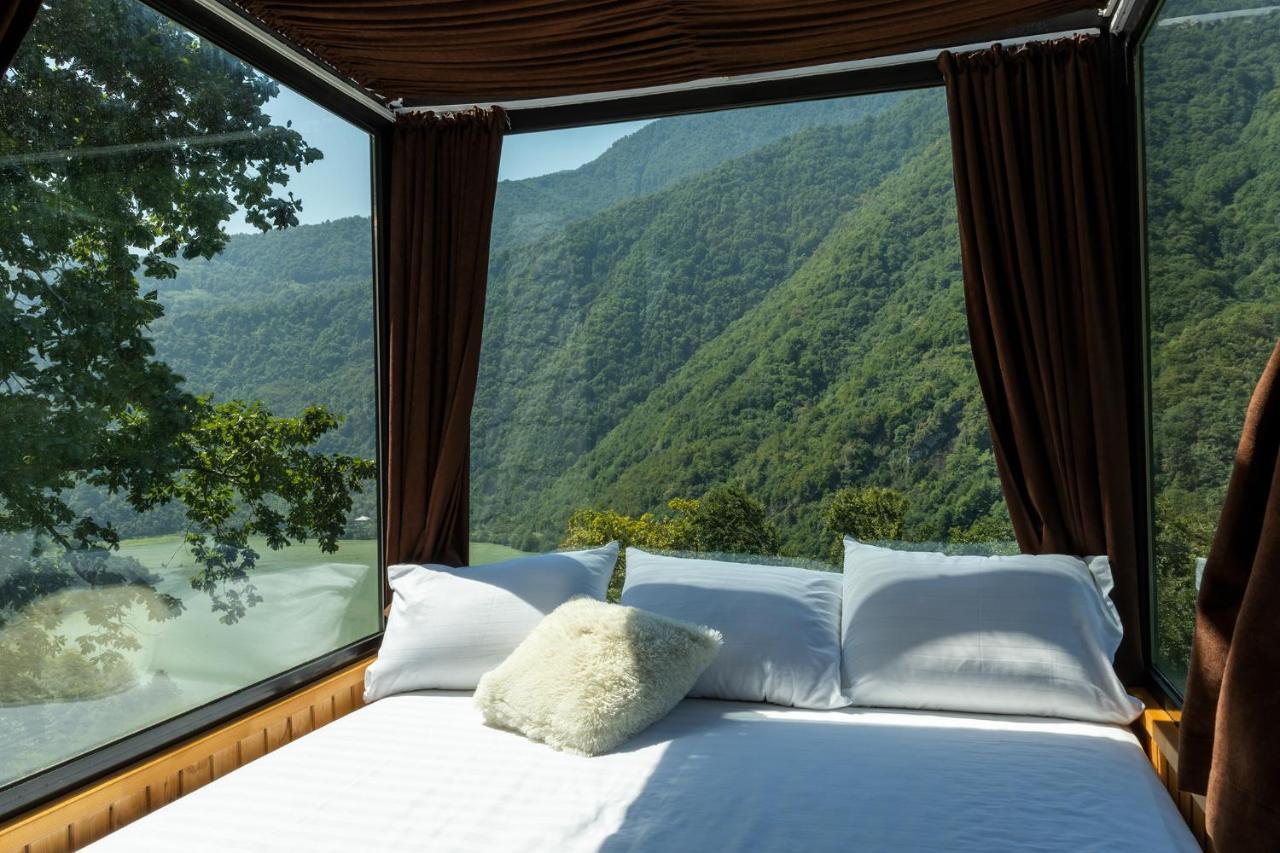 Woodpecker Ვუდფექერი Villa Batumi Esterno foto
