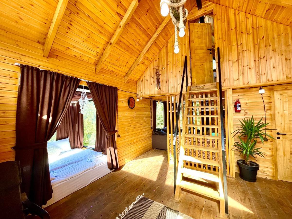 Woodpecker Ვუდფექერი Villa Batumi Esterno foto