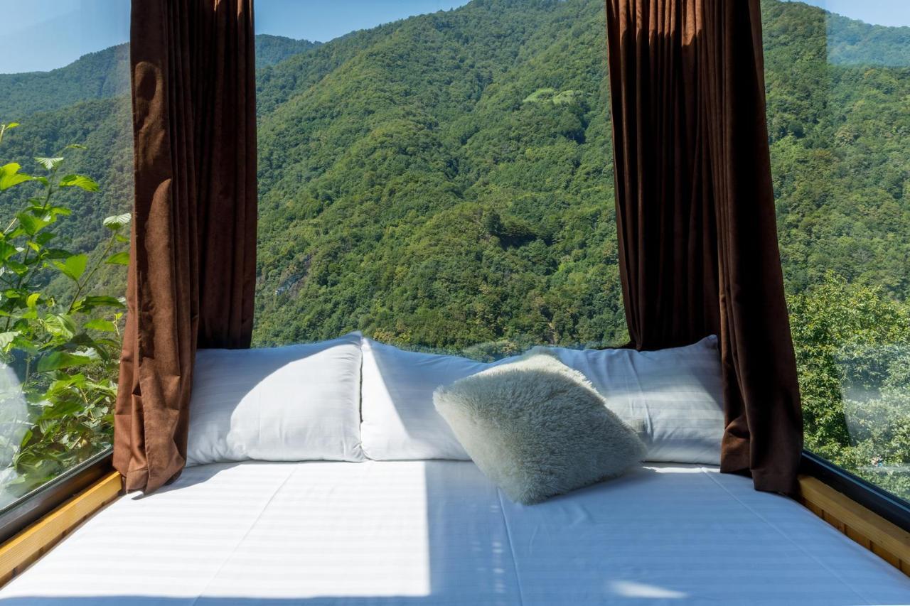 Woodpecker Ვუდფექერი Villa Batumi Esterno foto