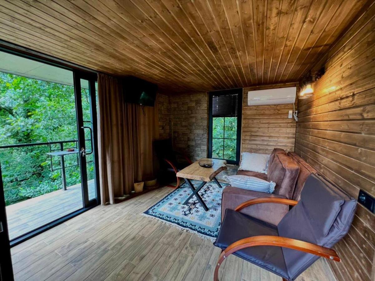 Woodpecker Ვუდფექერი Villa Batumi Esterno foto