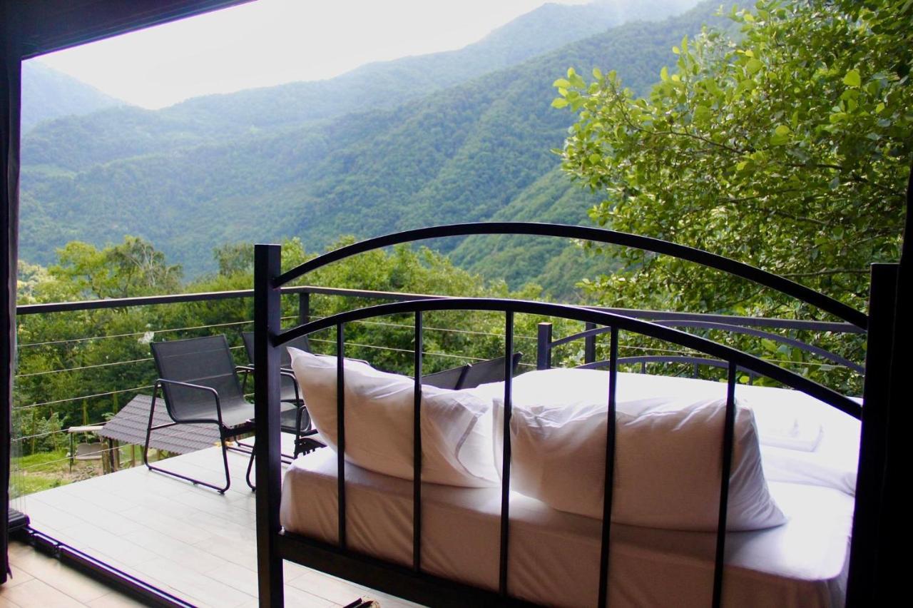 Woodpecker Ვუდფექერი Villa Batumi Esterno foto